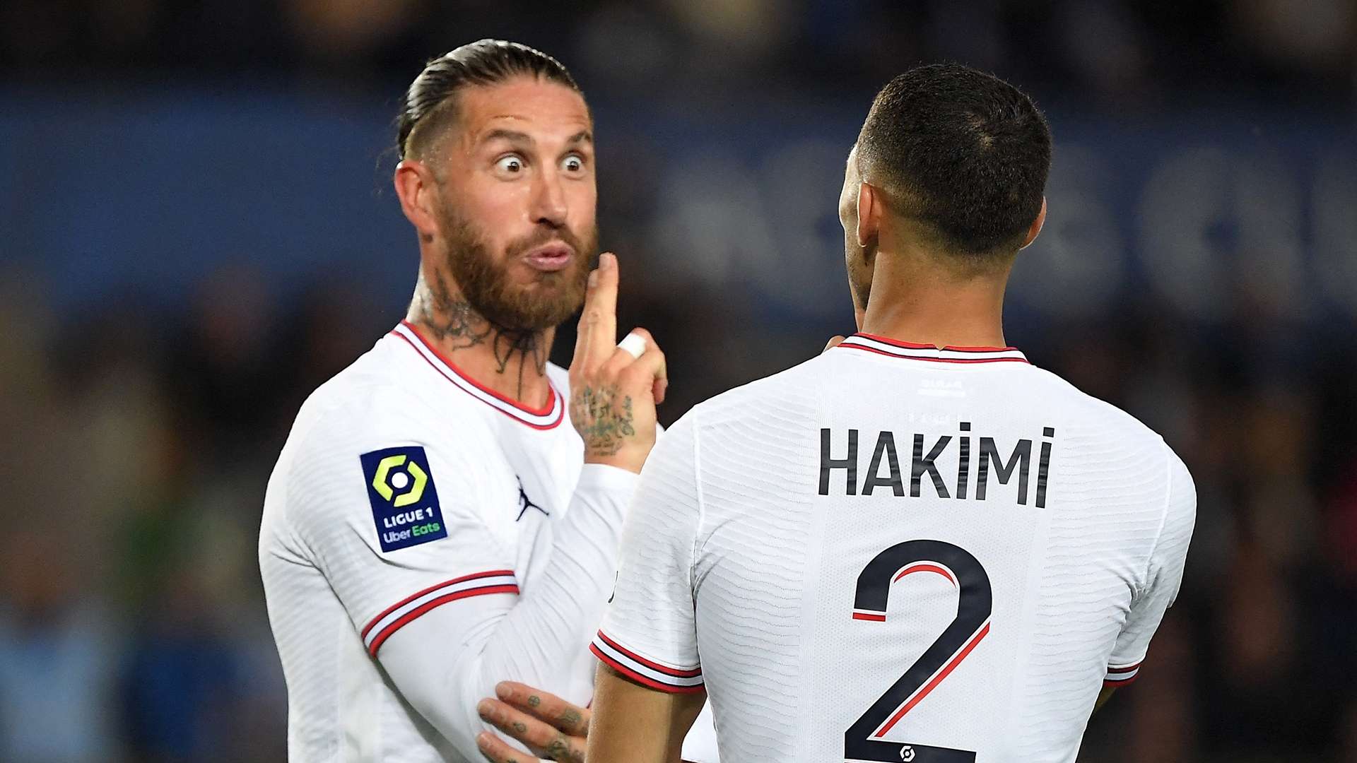 球迷期待新 球迷期待新