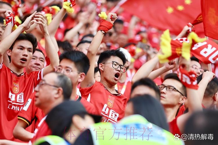 顶住压力 奋勇前行 中国队首战逆转取胜